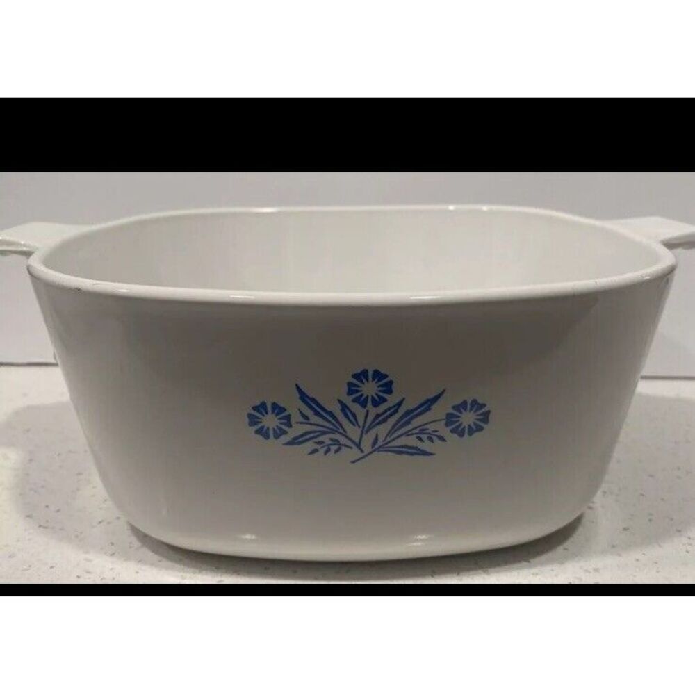 VERY RARE VINTAGE CORNING WARE Blue Cornflower 2 1/2 QT P -2 1/2-B WITH LID